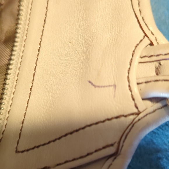 Coach smooth leather purse - Picture 13 of 16